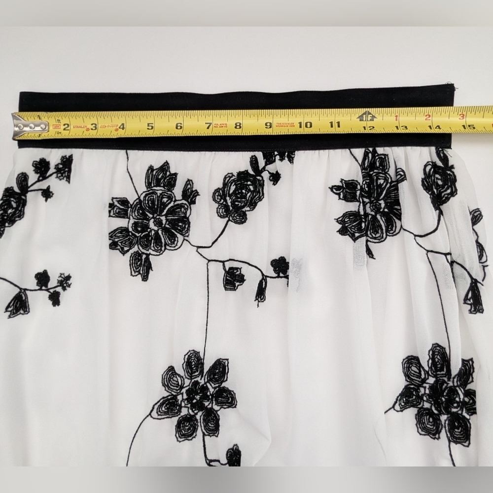 Women's (Size M) White Sheer Flowy A-Line Skirt w/Black Embroidered Florals - Picture 8 of 14